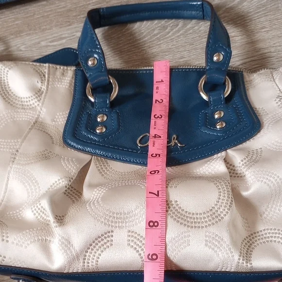 Coach Blue and Cream Shoulder Bag - Picture 5 of 8